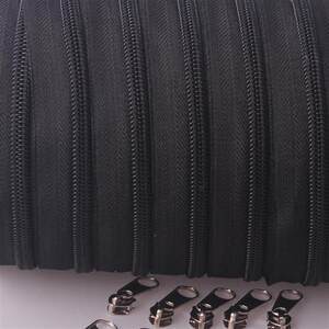 箱包拉鏈 從近期1800組圖片看配件設計的潮流與創新